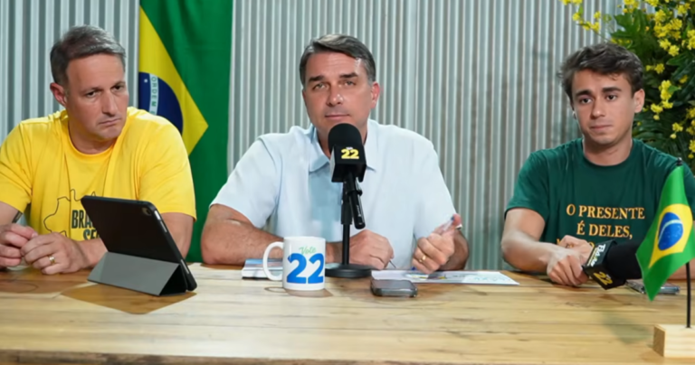 Flávio Bolsonaro critica pacote de medidas de Lula dez dias antes do segundo turno