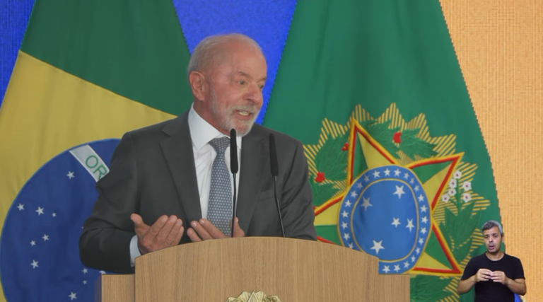 Governo Lula anuncia pacote de R$ 260 bilhões com perdão de dívidas e auxílio a MEIs