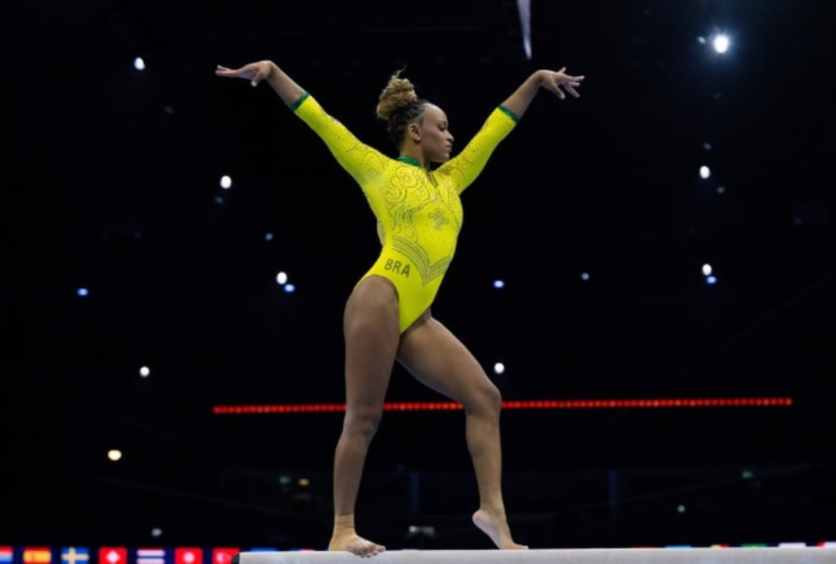 Rebeca Andrade lidera qualificatório e Brasil garante cinco finais no Mundial de Ginástica