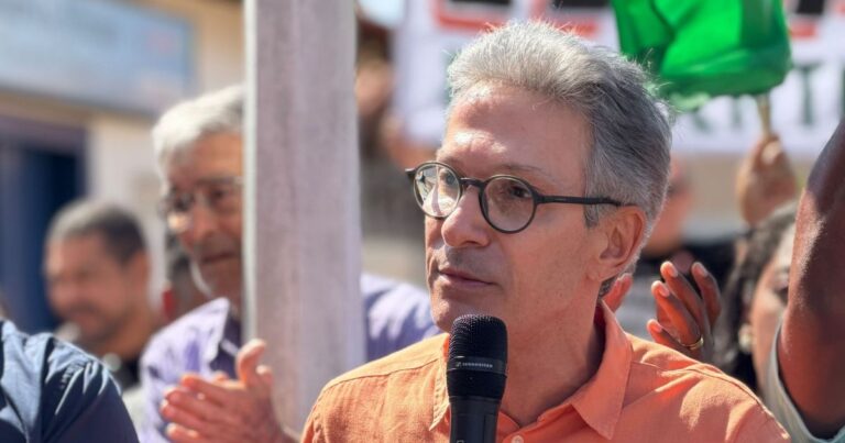 Romeu Zema vota em Araxá e promete continuar luta contra governo