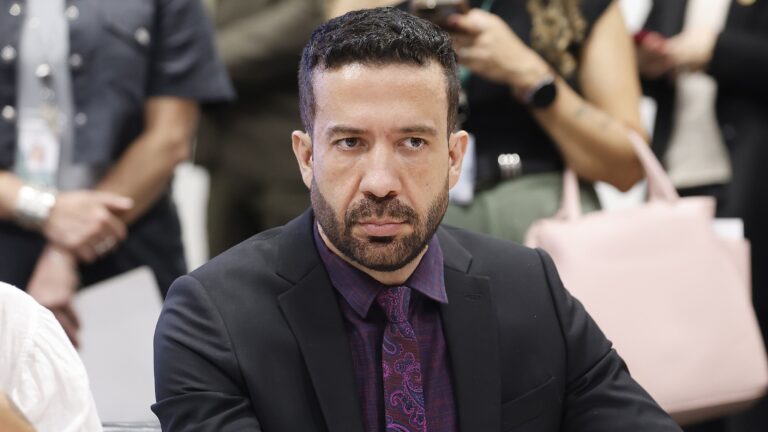 Artigo aponta discurso falso de líderes esquerdistas sobre economia e políticas públicas