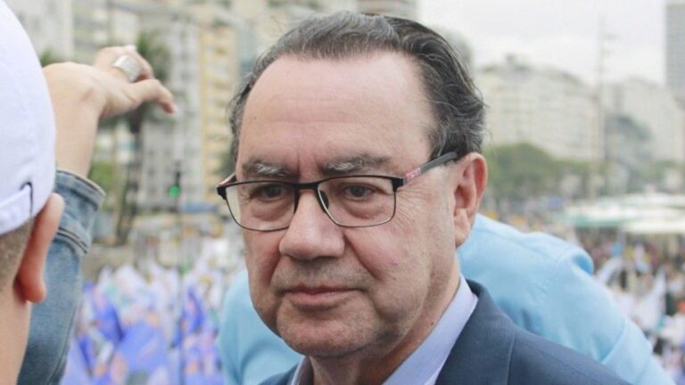 Augusto Cury decide apoiar Flávio Bolsonaro no segundo turno
