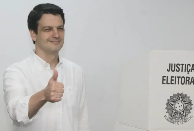 Eduardo Pimentel reafirma apoio a Flávio Bolsonaro no segundo turno