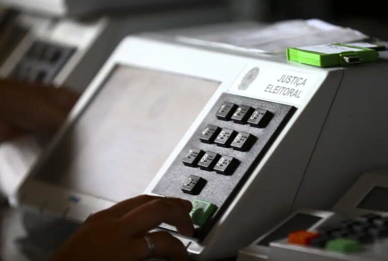 Brasil inicia primeiro turno das Eleições 2026 com mais de 158 milhões de eleitores