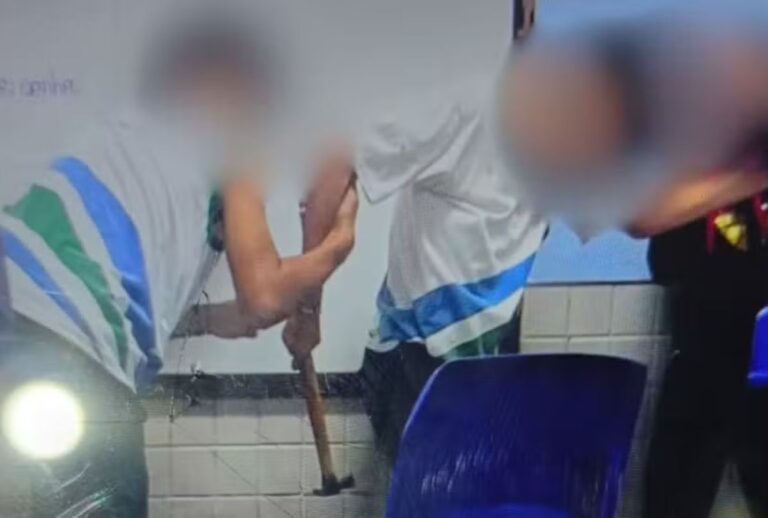 Adolescente agride colega de 12 anos com martelo na cabeça em escola de Cariacica