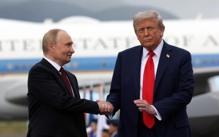 Trump fecha acordo com Putin para ampliar fornecimento de diesel russo nos EUA