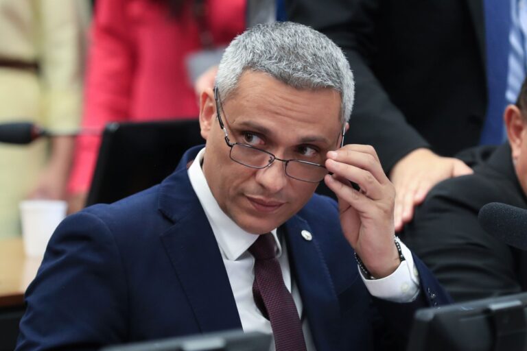 TSE manda remover áudio de Gayer sobre fraude de mesários