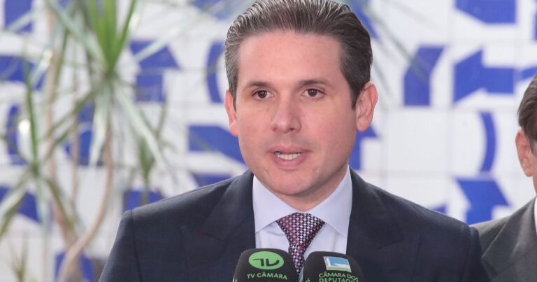 PT, PV e PCdoB anunciam apoio à reeleição de Hugo Motta na Câmara
