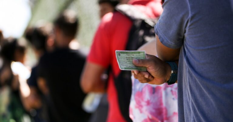 Eleições 2026 funcionam das 8h às 17h em todo Brasil neste domingo