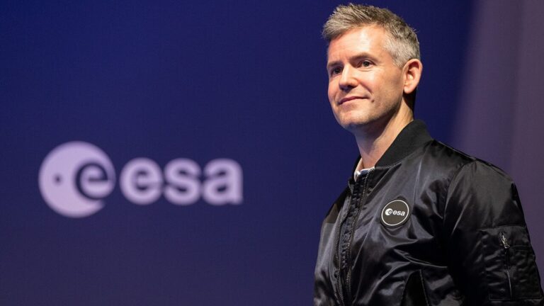 Britânico John McFall será primeiro astronauta com deficiência em órbita