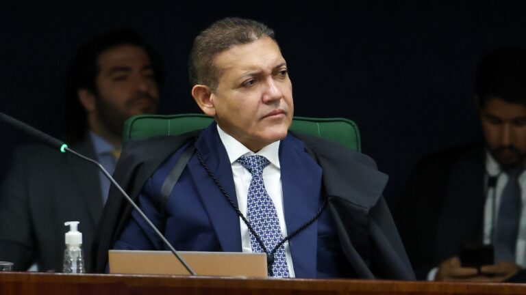 TSE mantém vídeos de Flávio Bolsonaro que criticam Lula e mencionam Lulinha