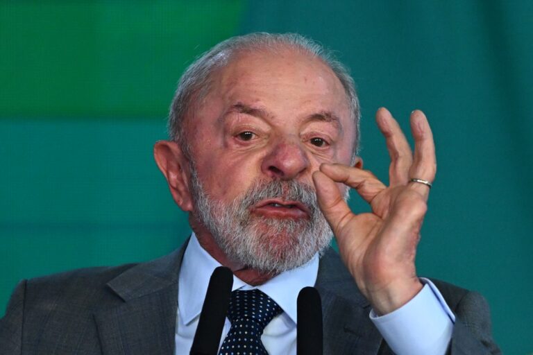 Lula critica decisão do TSE e anuncia ação contra suspensão de canal