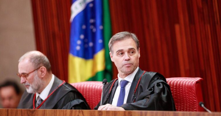 Mendonça muda voto no TSE para preservar post de Tabet sobre Bolsonaro