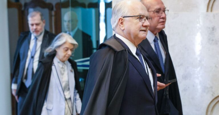 PF entrega a Fachin arquivos do caso Master que citam ministros do STF
