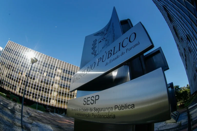 Ministério Público denuncia homem por feminicídio em Curitiba