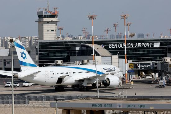 Passageiro ataca capitão com faca em voo da FlyDubai