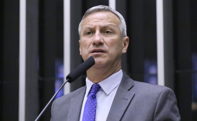 Senador eleito defende impeachment de ministros do STF como avaliação política