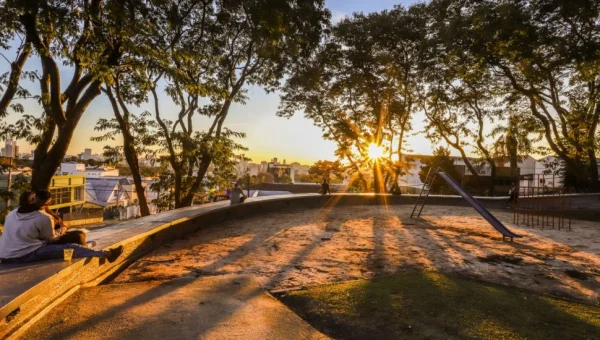 Paraná tem dia de sol e calor antes de chuva retornar com intensidade