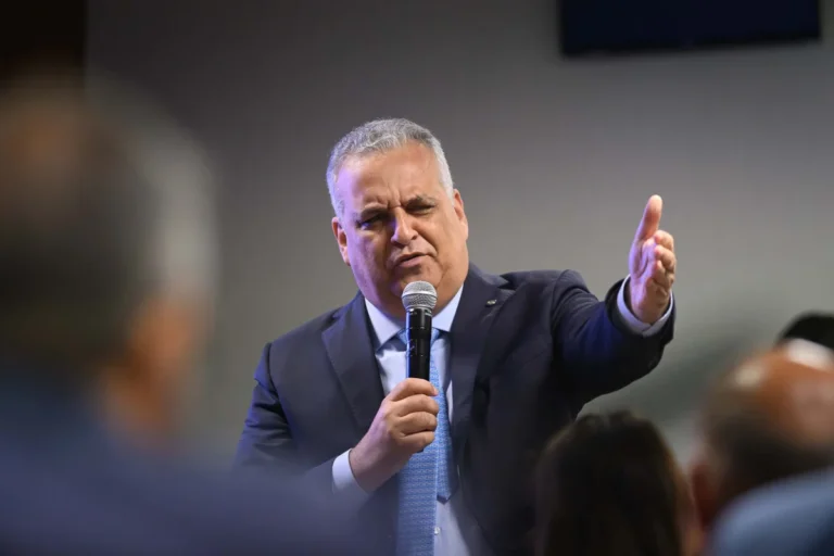 TSE manda vice de Flávio apagar vídeo que acusa Lula de receber propina