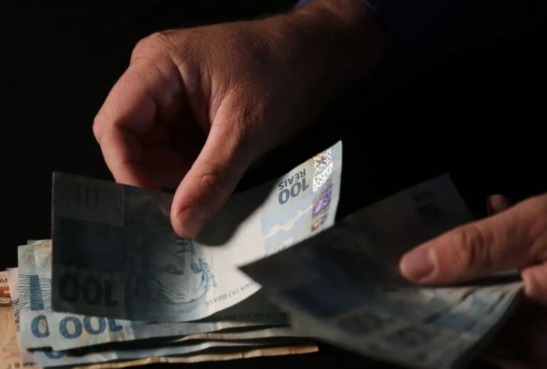Governo cria Pix de até R$ 5 mil para mais de 1 milhão de MEIs