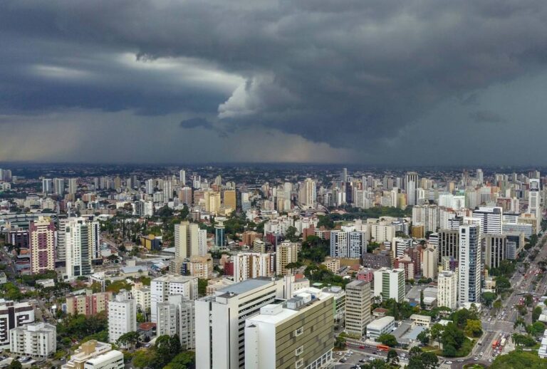 Paraná não terá tempestades no domingo de eleições, diz Simepar