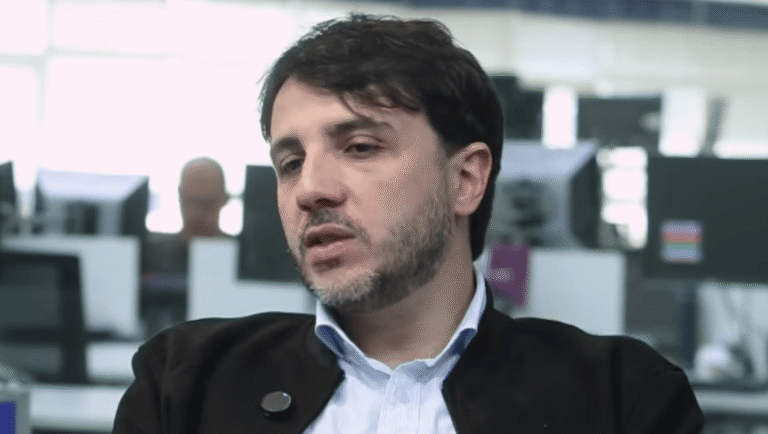 Renan Santos diz que eleitor em Flávio está perdendo tempo no segundo turno