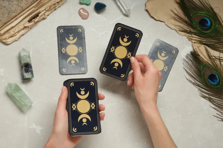 Portal publica previsões do tarot para os 12 signos em quinta-feira
