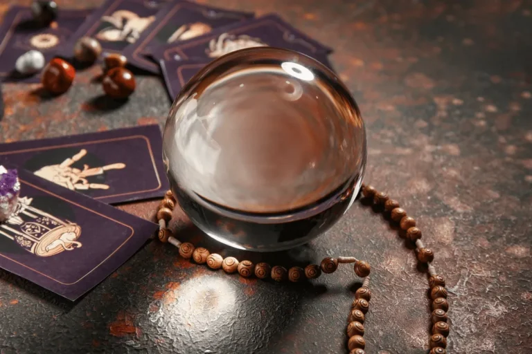 Portal divulga previsões do tarot para os 12 signos neste domingo