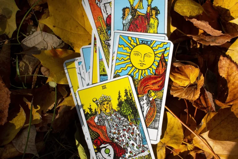 Portal divulga previsões do tarot para os 12 signos nesta terça-feira