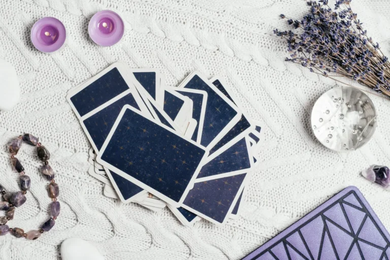 Portal publica previsões do tarot para os 12 signos nesta quarta-feira