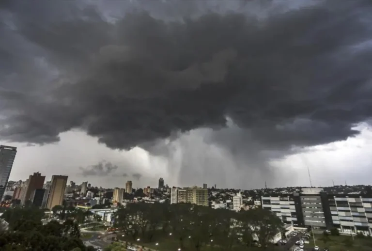 Inmet emite alerta de tempestade para quase todo o Paraná a partir desta quinta