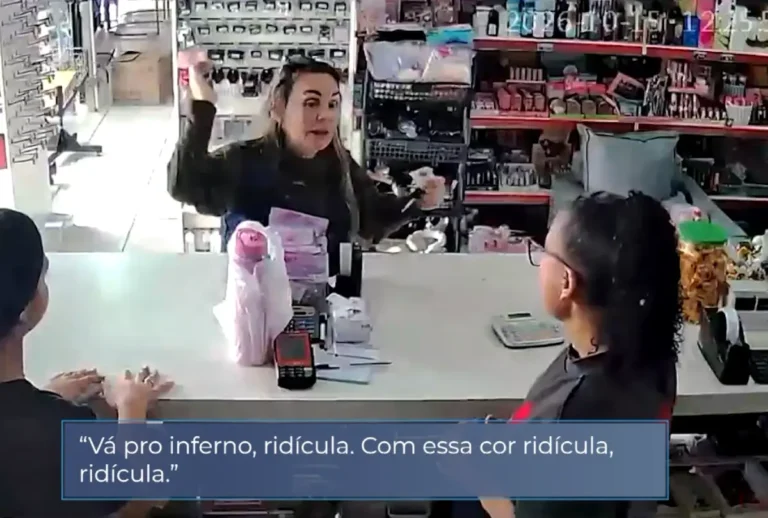 Professora agride vendedora com injúrias raciais em loja de Curitiba