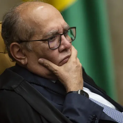 Advogada que recebeu R$ 33 mi do Banco Master é citada em mensagem a ex-banqueiro