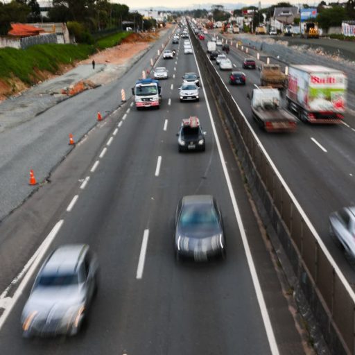 Feriadão termina sem mortes em rodovia entre Curitiba e litoral do Paraná