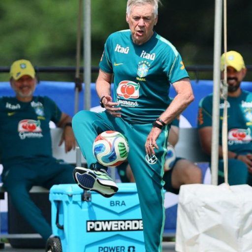 Seleção retoma treinos para definir substituto de Paquetá