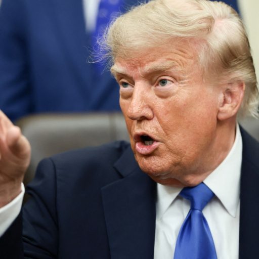 Trump critica Warsh após apoiar alta dos juros no Fed