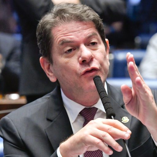 Pesquisa aponta Cid na liderança para segundo senador pelo Ceará