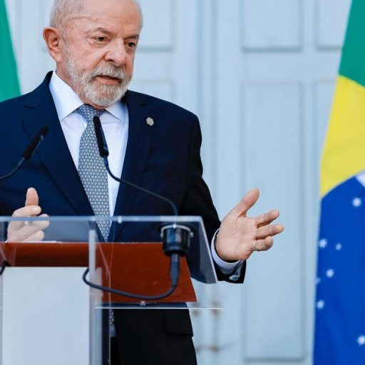 Governo Lula tem aprovação de 46% e desaprovação de 50%, aponta pesquisa