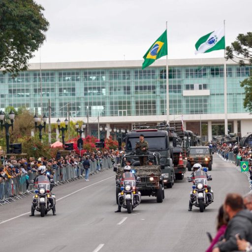 Prefeitura de Curitiba bloqueia ruas do Centro Cívico para desfile de 7 de Setembro
