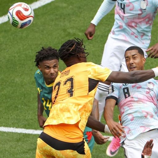 Bélgica vira sobre Senegal nos acréscimos e avança às oitavas