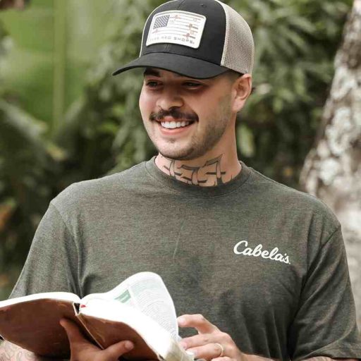 Cantor Jottape é confirmado em A Fazenda e planeja evangelizar no reality