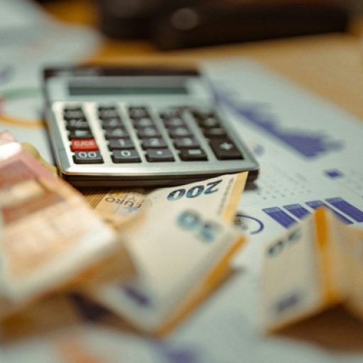 inadimplência no brasil alcança 74,8 milhões de pessoas em abril de 2026