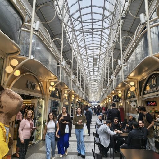 Rua 24 Horas completa 35 anos e celebra aniversário com programação em Curitiba
