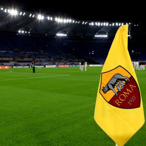 Polícia de Roma bane 16 torcedores de estádios por gesto fascista