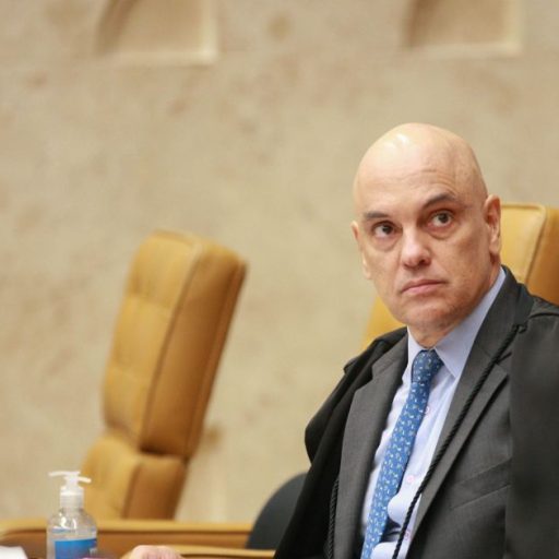 Moraes defende PF contra acusações de corporação paralela no STF