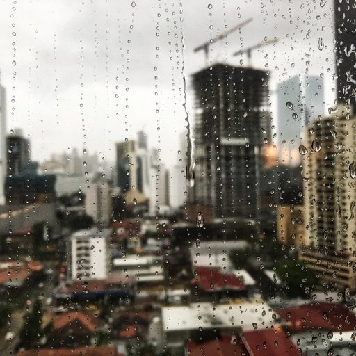 Chuva prolongada no Paraná revela problemas em tubulações e sistemas de drenagem