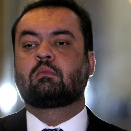 PF diz que esquema da Refit custou caviar e imóveis a Castro