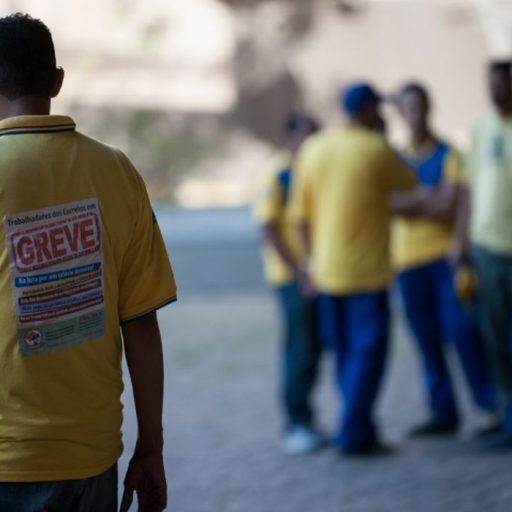 Correios entram em greve por tempo indeterminado em todo o país