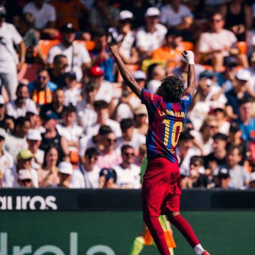 Barcelona supera 1 bilhão de euros em receitas e bate recorde