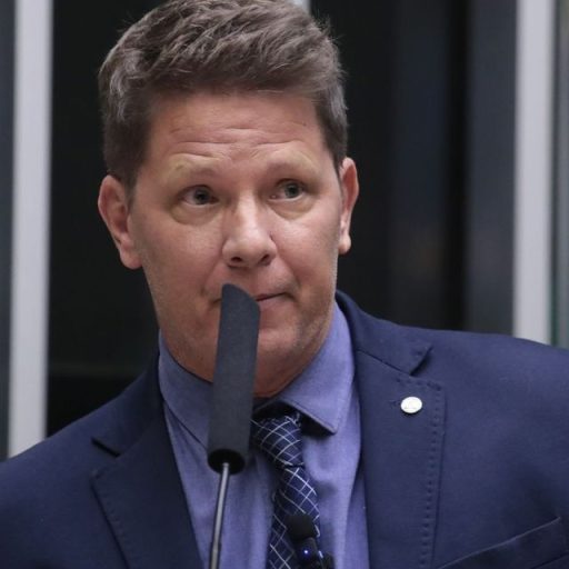 PF investiga Mario Frias em operação sobre Dark Horse